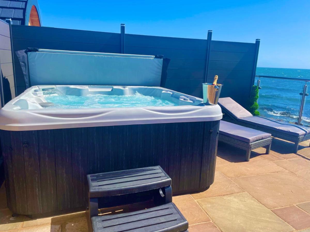 3 Sinclair Bay Lodges Keiss Eksteriør billede